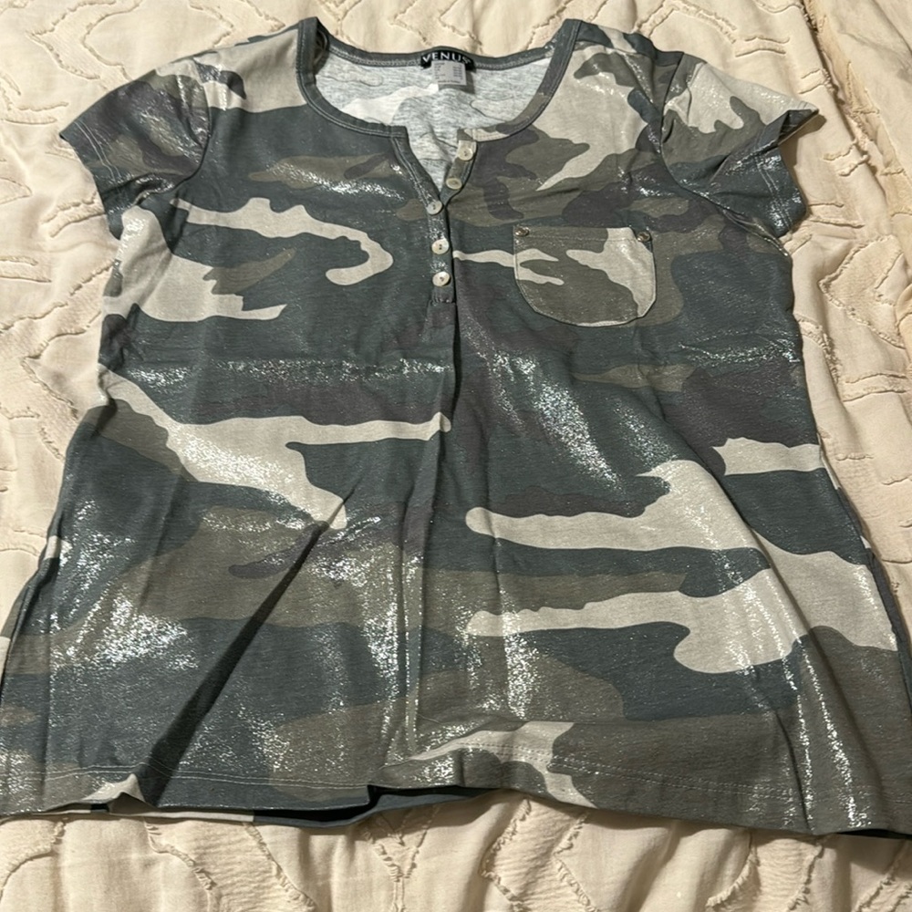 Short sleeved Camp Tshirt